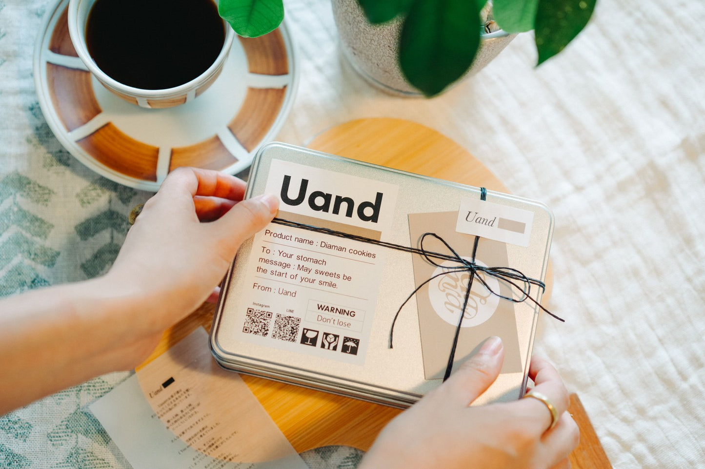 【配送専用商品 12/8(金) 21:15~数量限定販売】Uand オンラインセット (厚切りディアマンクッキーのクッキー缶 & Uand HAPPY BOX)